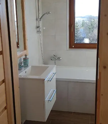 Nowinowe בקתה Dzianisz